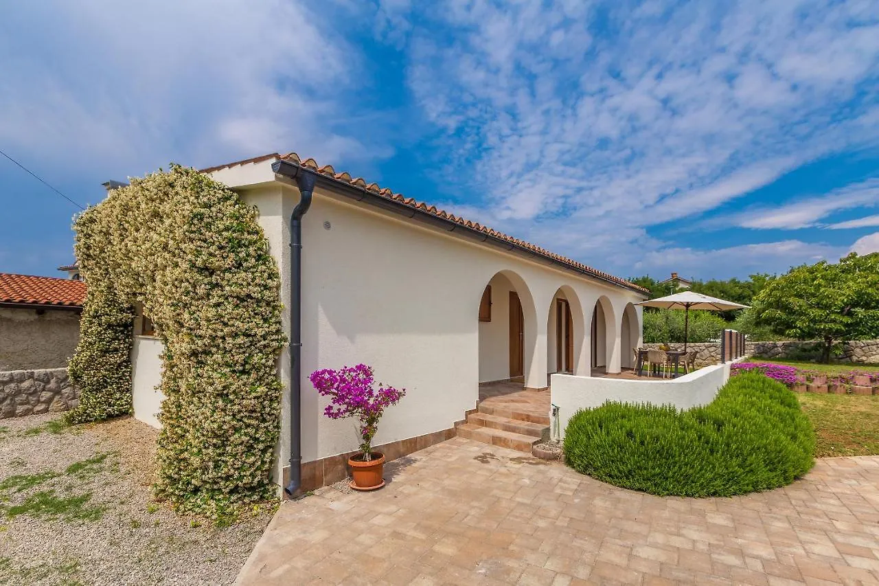 Holiday House Summer Breeze Villa Pinezici