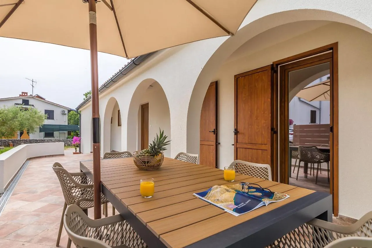 Holiday House Summer Breeze Villa Pinezici  Croatia