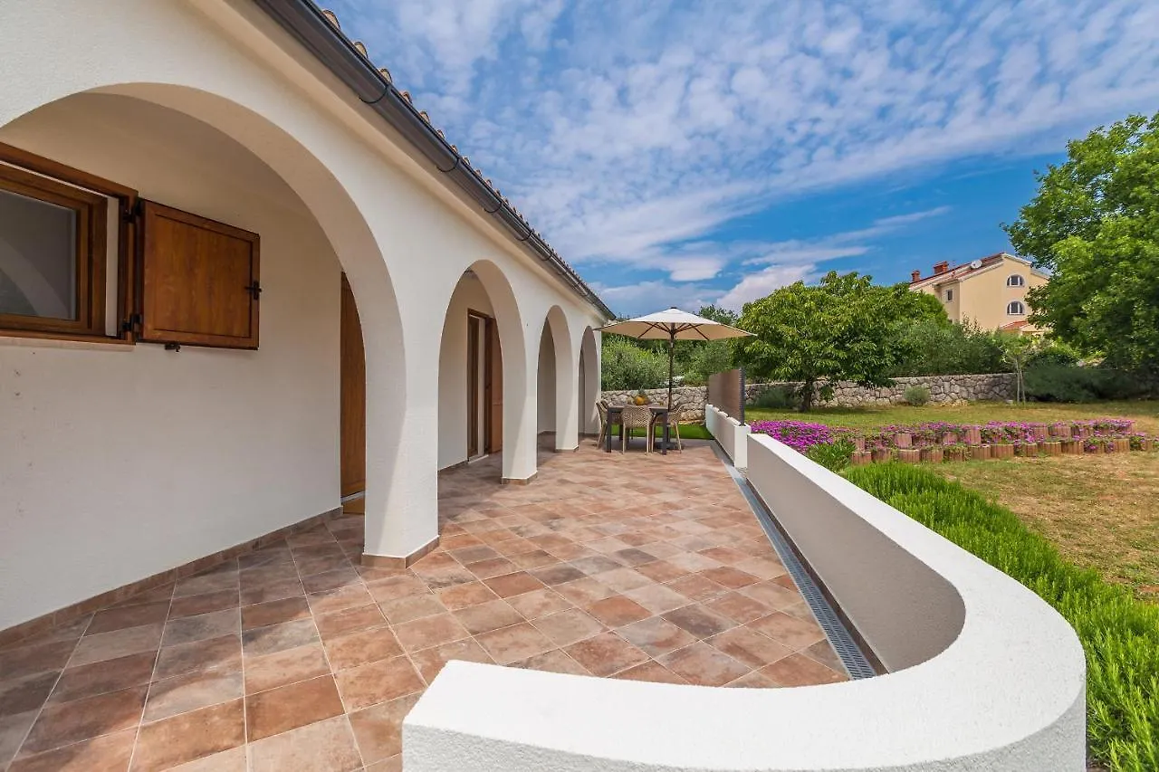 Holiday home Holiday House Summer Breeze Villa Pinezici
